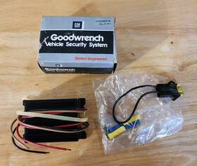 12340318 General Motors 12340138 Gm Goodwrench Vehicle Security System