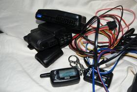 Pwd501 Pyl Pyle Lcd 2-way Vehicle Remote Start/security System Rare Mint 2d