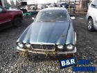 210.ja1s85 Xj6 Front Seat Belts