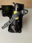 1998-2007 Toyota Land Cruiser / Lexus LX470 Oem Jack With Carrier 09111-60082. Fixed Price $125.00.